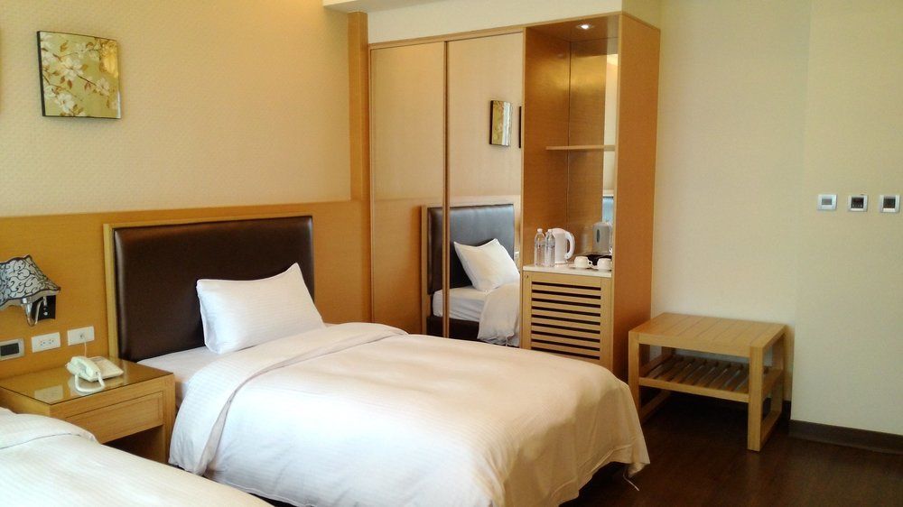 Hotel Modern Пули Экстерьер фото